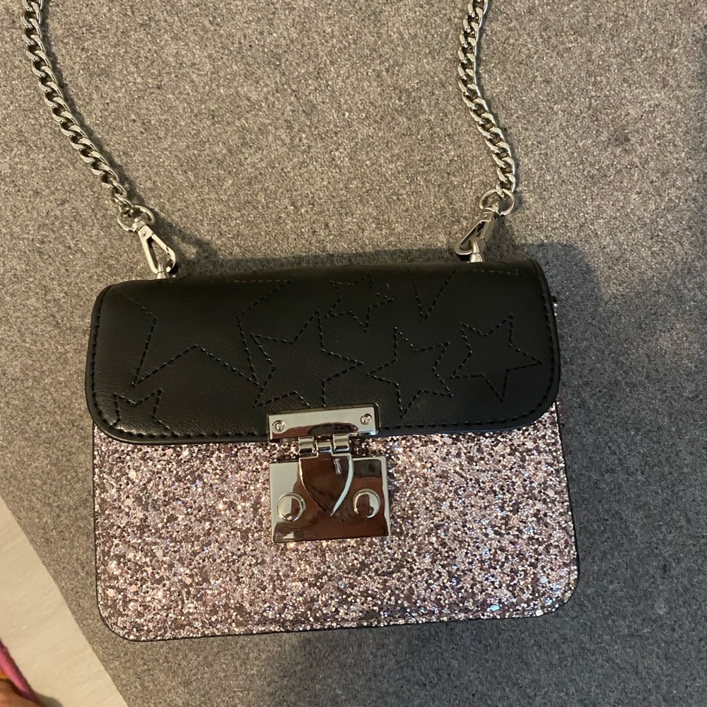 Adorable Faiccia Bling Purse!